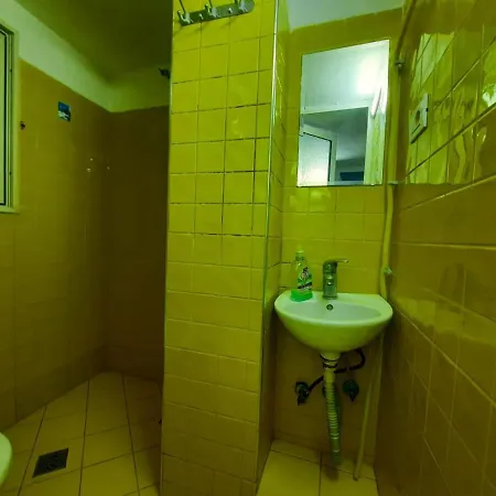 公寓 Lovely And Quite Appartament 1-3 A 地拉那