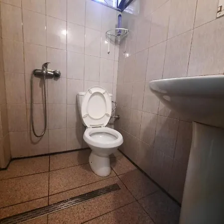 公寓 Lovely And Quite Appartament 1-3 A 地拉那