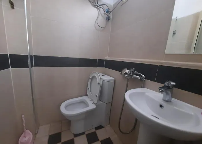 Lovely And Quite Appartament 1-3 A Apartman Tirana