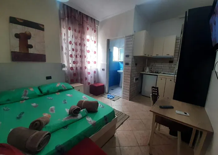 Apartman Lovely And Quite Appartament 1-3 A Tirana